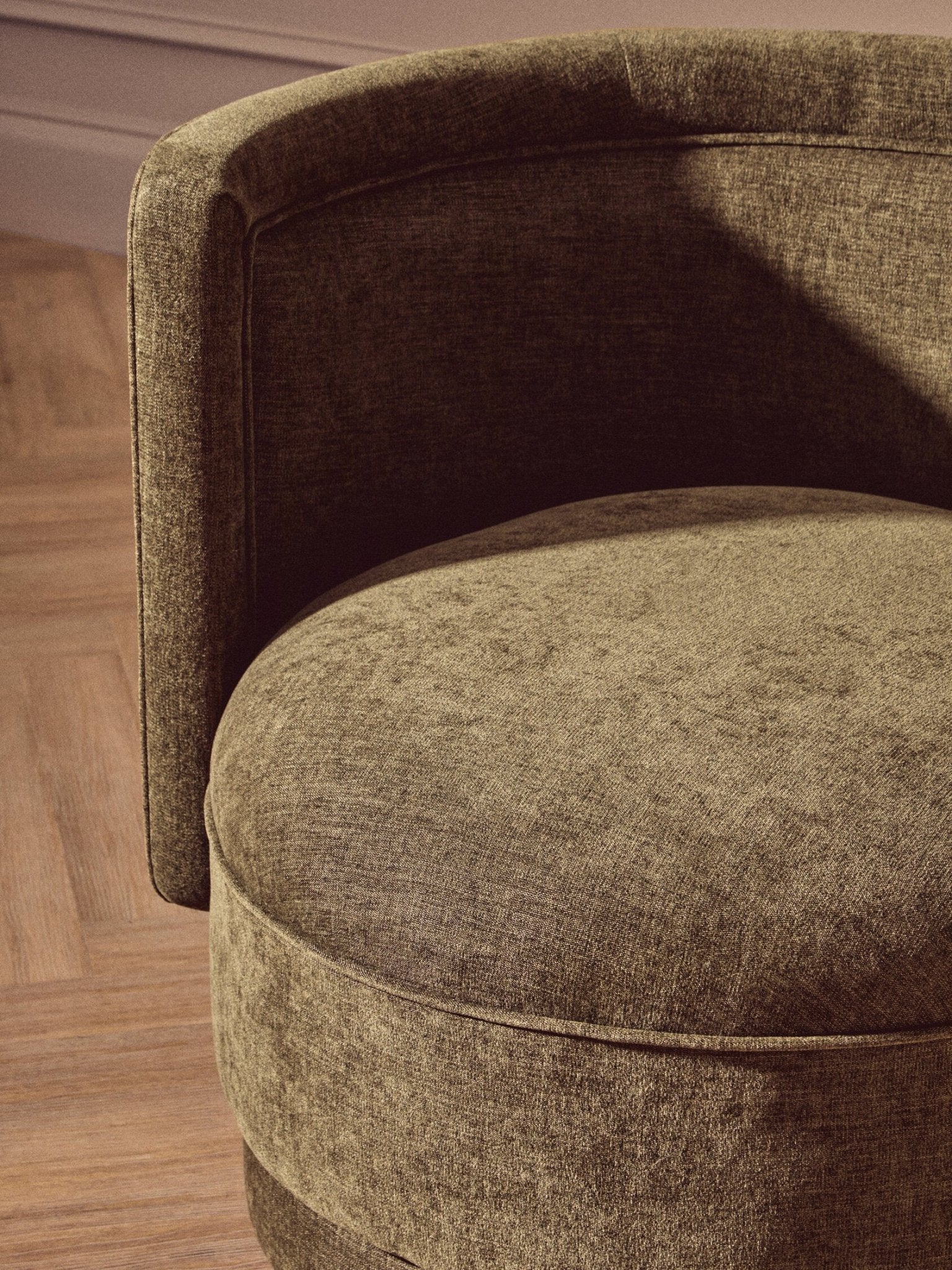 Drake Forest Green Chenille Effect Curved Chair | Luxury Home Accessories | Heulog Glow