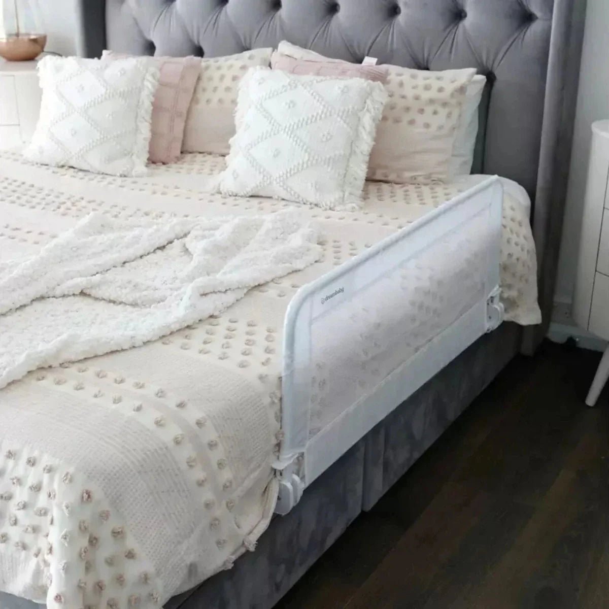 Dreambaby Prague Bedrail 110cm Wide x 45.5cm High - White | Luxury Home Accessories | Heulog Glow