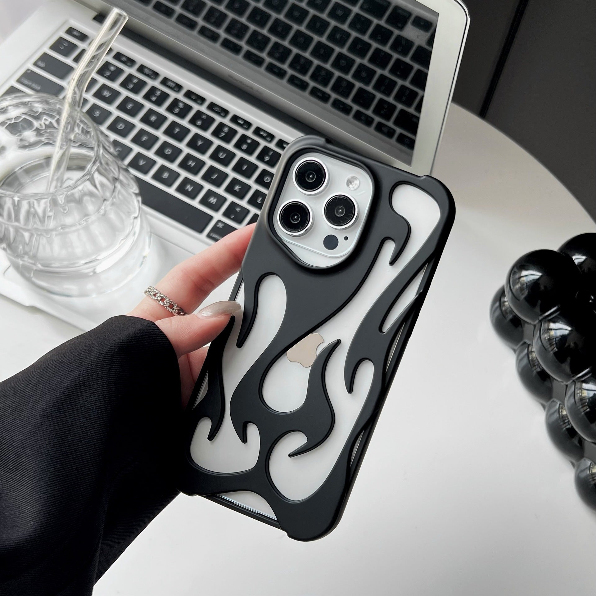 Electroplating Hollow Heat Dissipation Phone Case Flame Pattern High-grade Soft Shell | Luxury Home Accessories | Heulog Glow