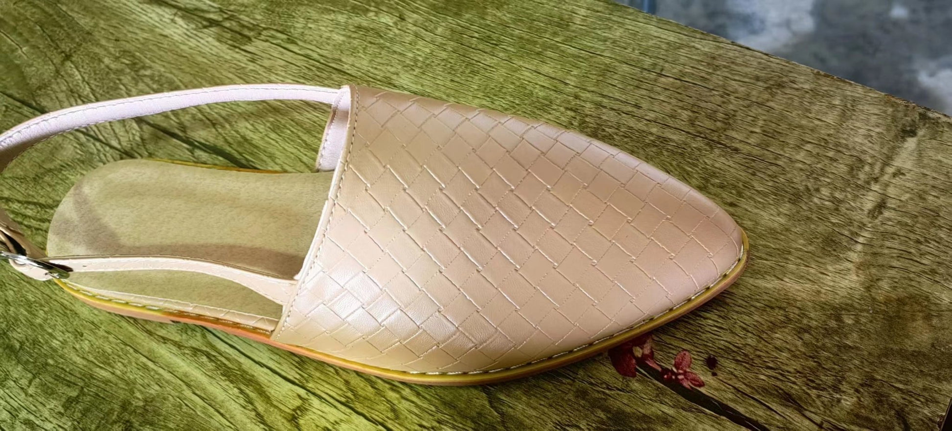 European And American Baotou Flat Sandals With Buckle | Luxury Home Accessories | Heulog Glow