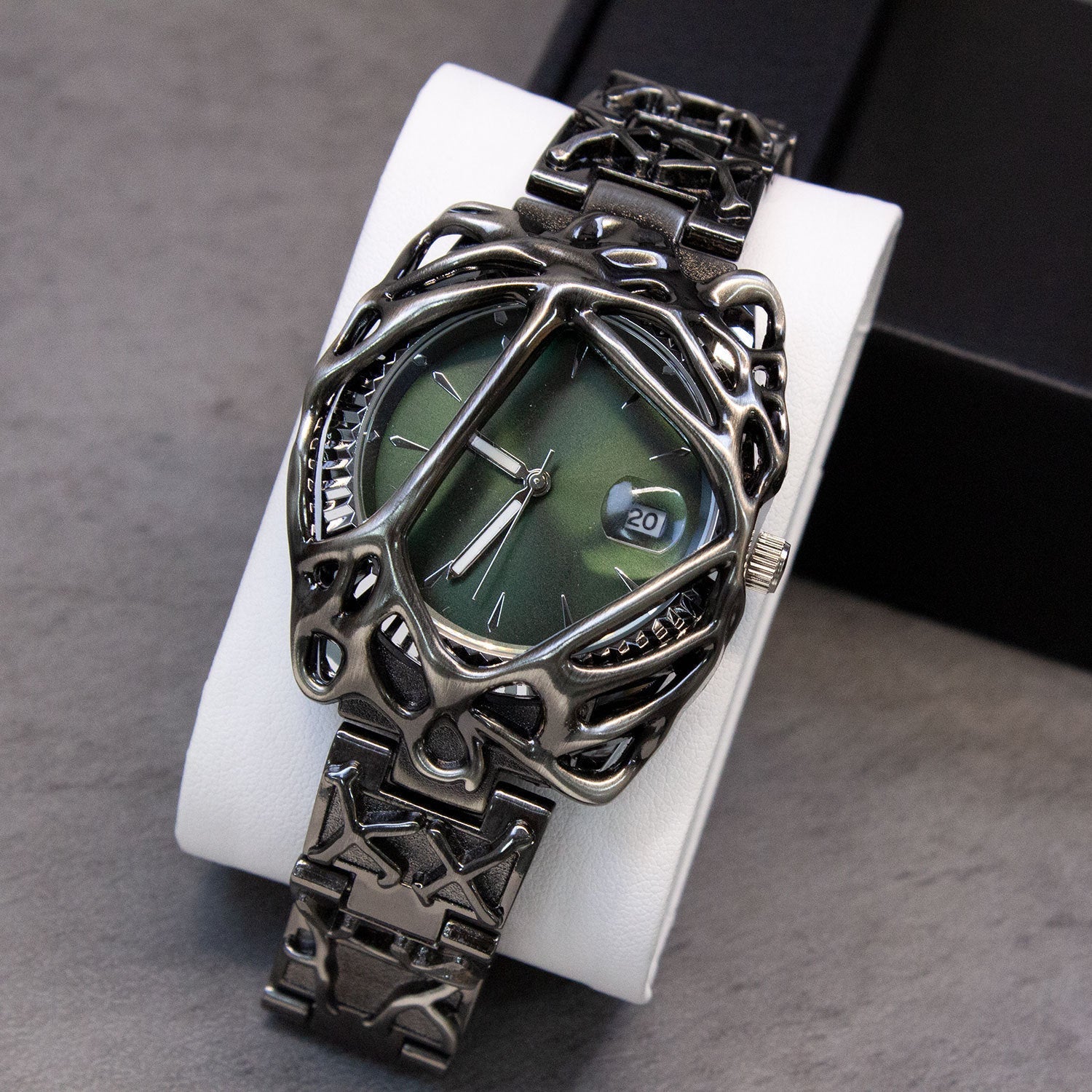 European And American Special-shaped Advanced Special-interest Design Watch | Luxury Home Accessories | Heulog Glow