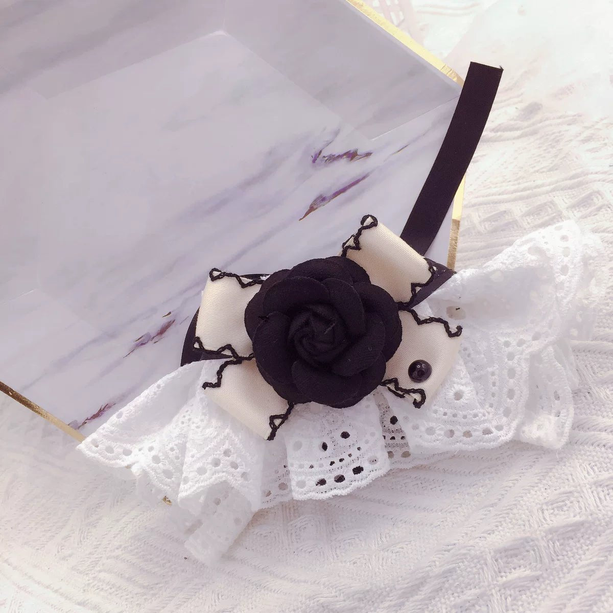 Fashion Cat Lace Neck Pet Collar Bow | Luxury Home Accessories | Heulog Glow
