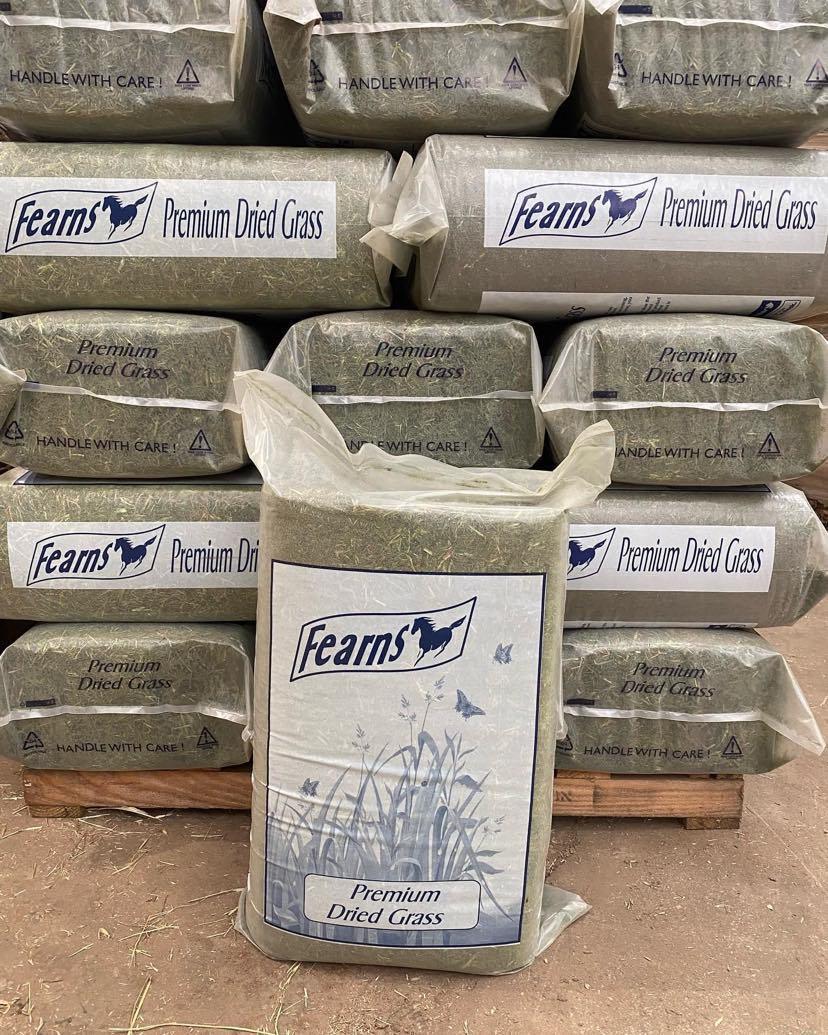 Fearns Farm Premium Grass 10kg | Luxury Home Accessories | Heulog Glow