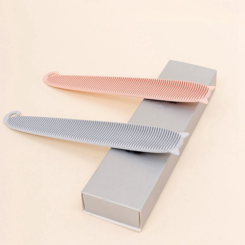 Floating hair British short kitten massage brush | Luxury Home Accessories | Heulog Glow