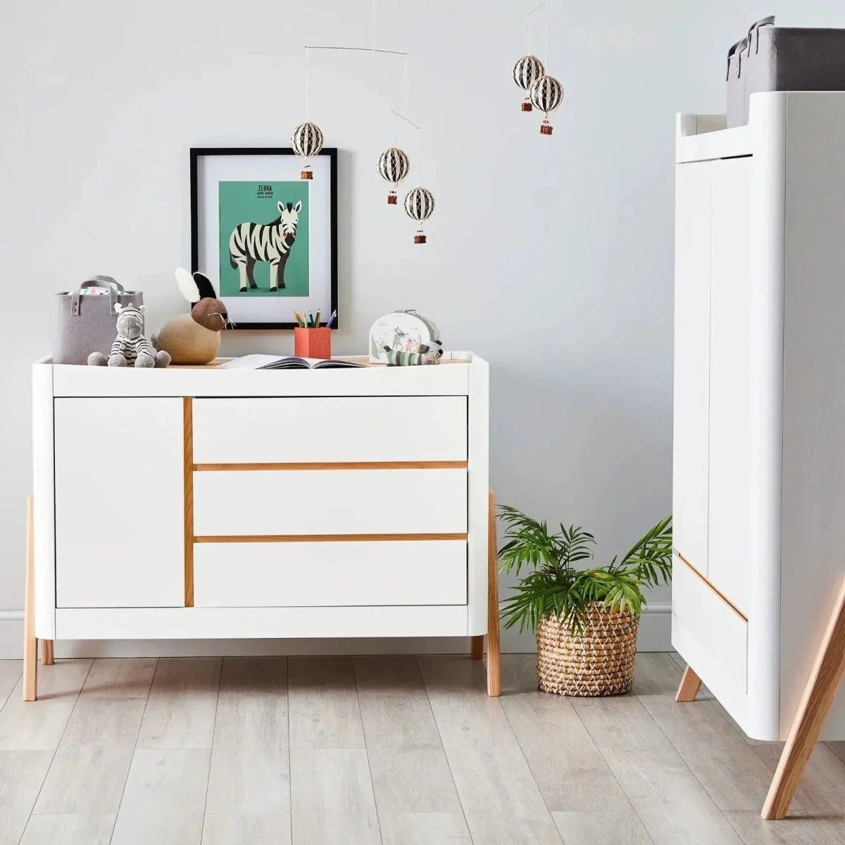 Gaia Baby Hera Dresser - Scandi White/Natural | Luxury Home Accessories | Heulog Glow