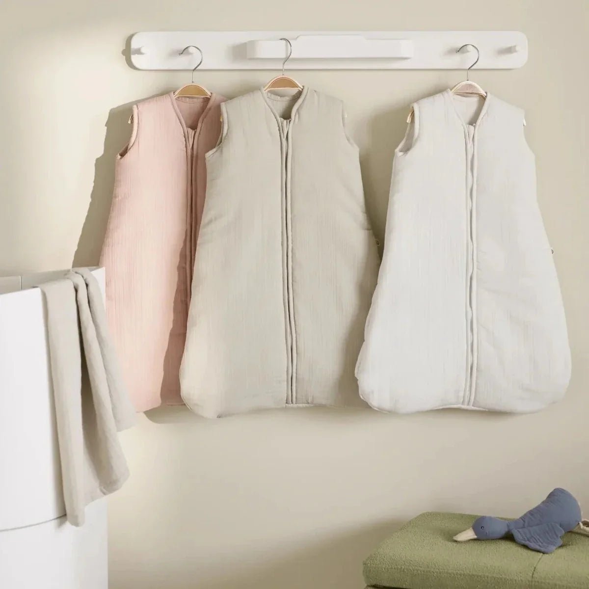 Gaia Baby Hera Hanging Rail - White | Luxury Home Accessories | Heulog Glow