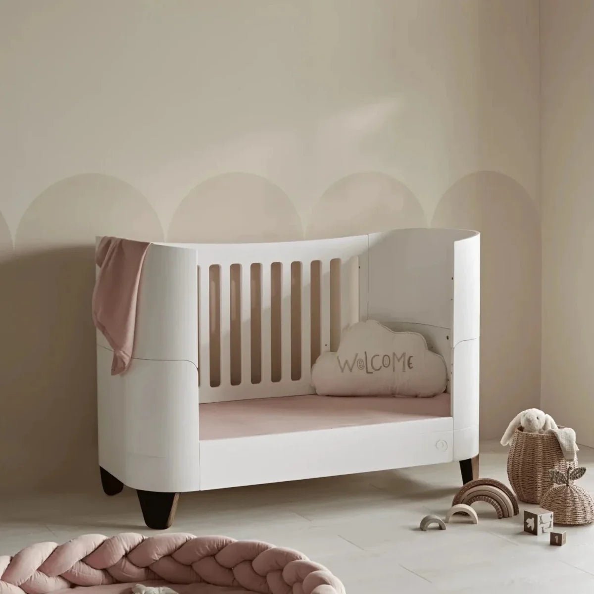 Gaia Baby Serena All-In-One Dresser Set - White/Walnut | Luxury Home Accessories | Heulog Glow