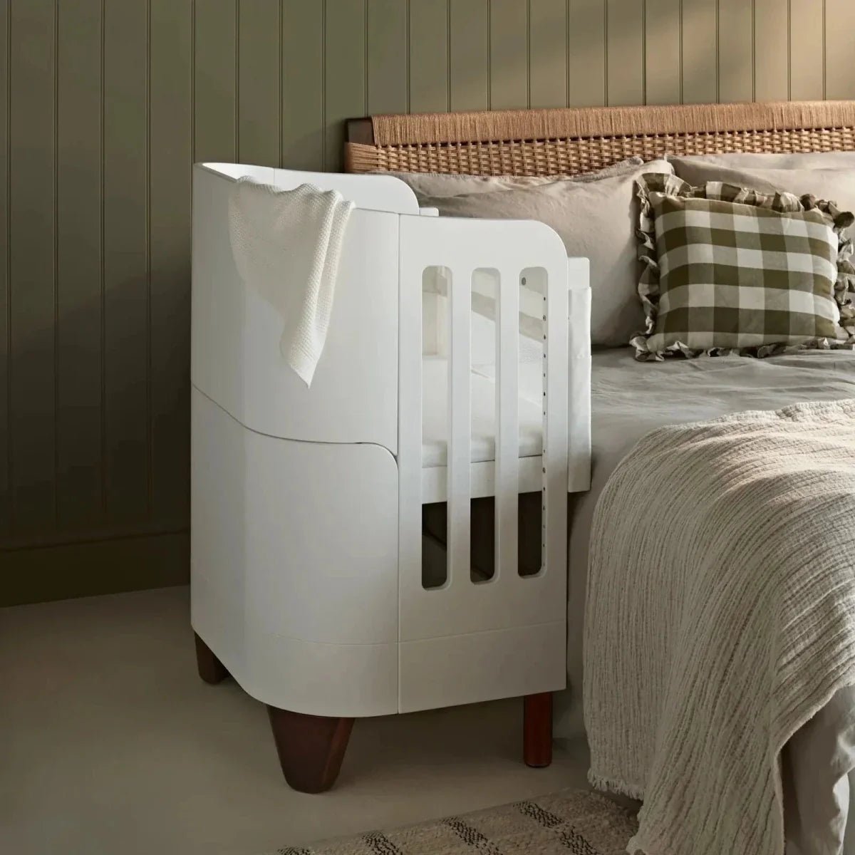 Gaia Baby Serena Bedside Crib Fitted Sheet 2 Pack | Luxury Home Accessories | Heulog Glow