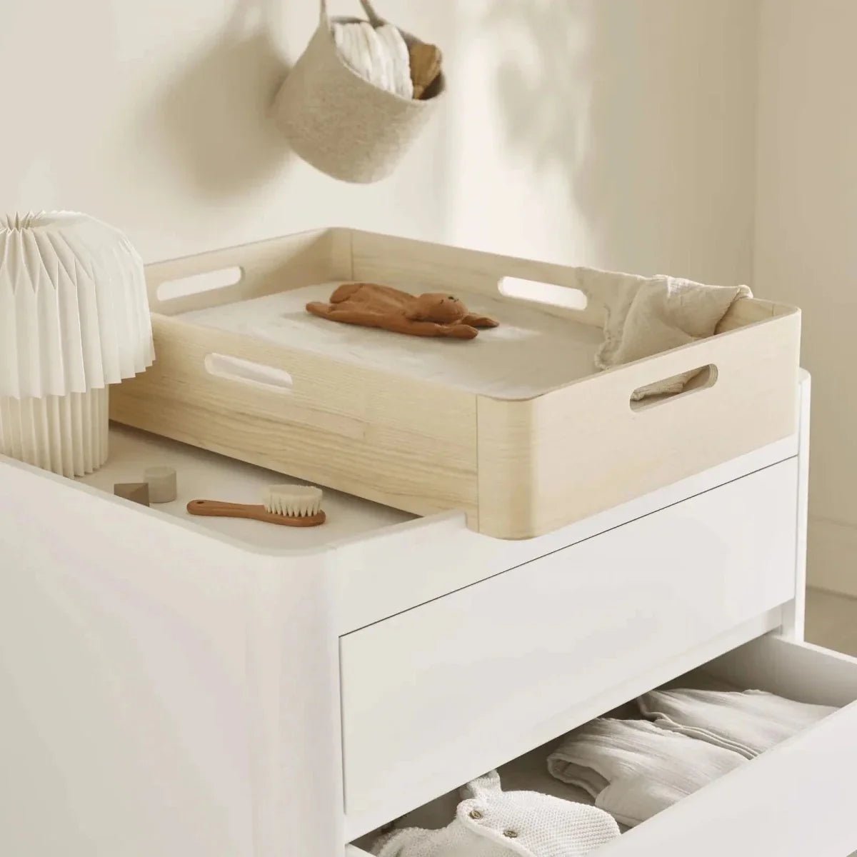 Gaia Baby Serena Dresser - White/Natural | Luxury Home Accessories | Heulog Glow