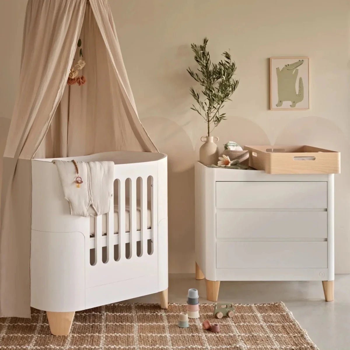 Gaia Baby Serena Mini Cot Bed - White/Natural | Luxury Home Accessories | Heulog Glow