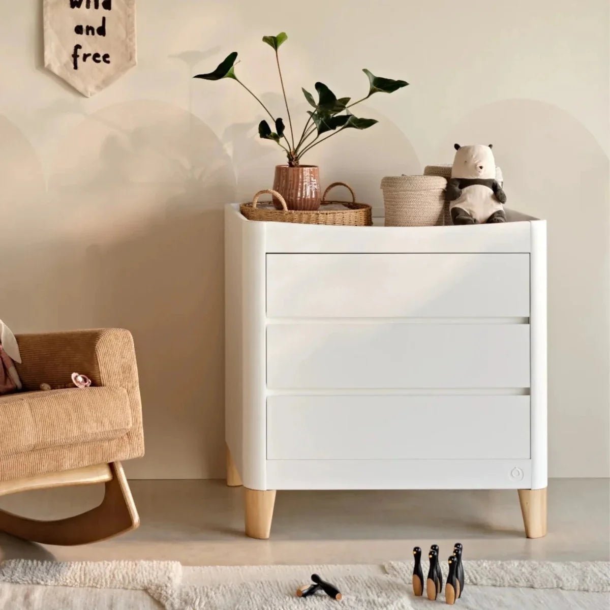 Gaia Baby Serena Mini Cot & Dresser Room Set - White/Natural | Luxury Home Accessories | Heulog Glow