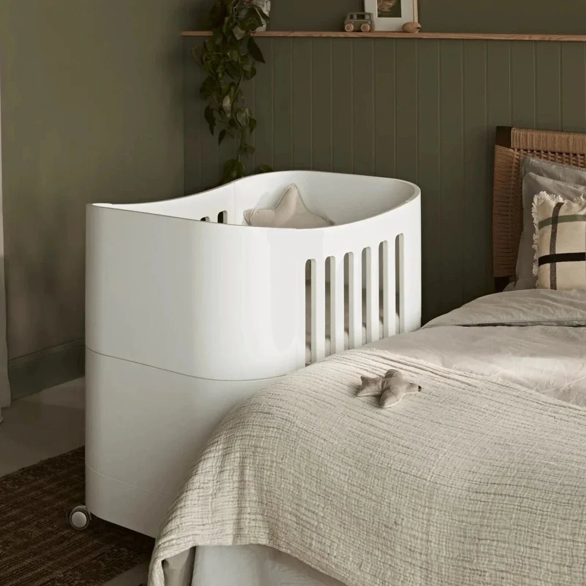 Gaia Baby Serena Mini Cot & Dresser Room Set - White/Walnut | Luxury Home Accessories | Heulog Glow