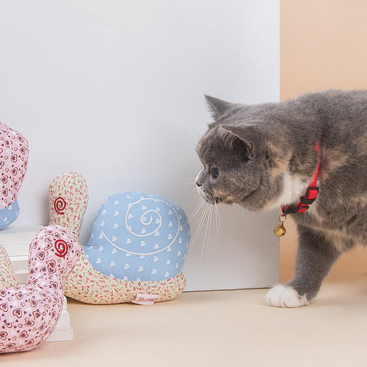 Gnaw Interactive Dog Printed Snail Pet Toy | Luxury Home Accessories | Heulog Glow