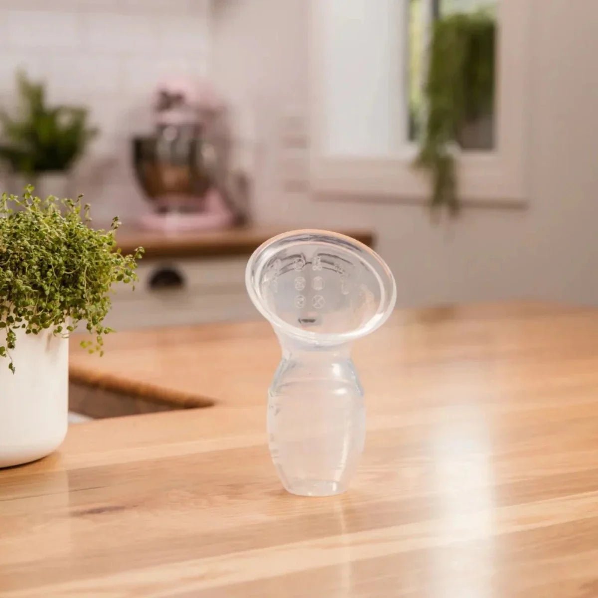 Haakaa Gen. 1 Silicone Breast Pump | Luxury Home Accessories | Heulog Glow