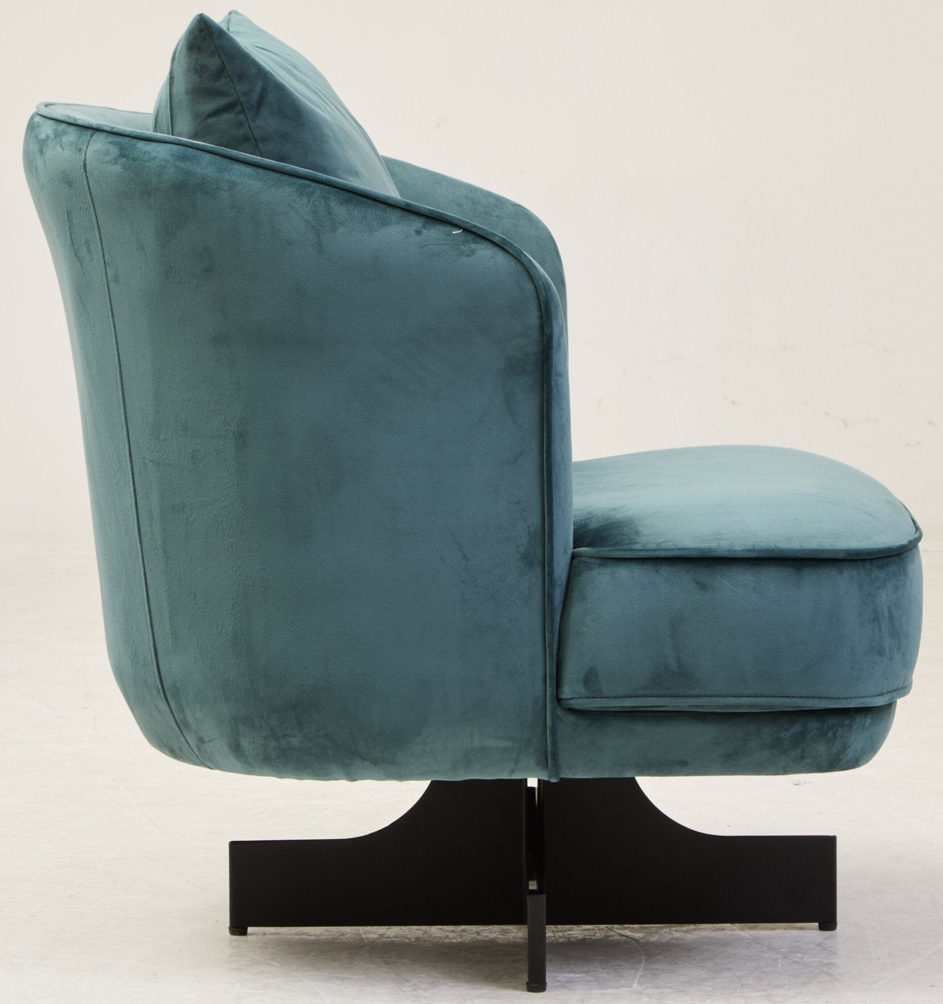 Hale Azure Velvet Swivel Chair | Luxury Home Accessories | Heulog Glow