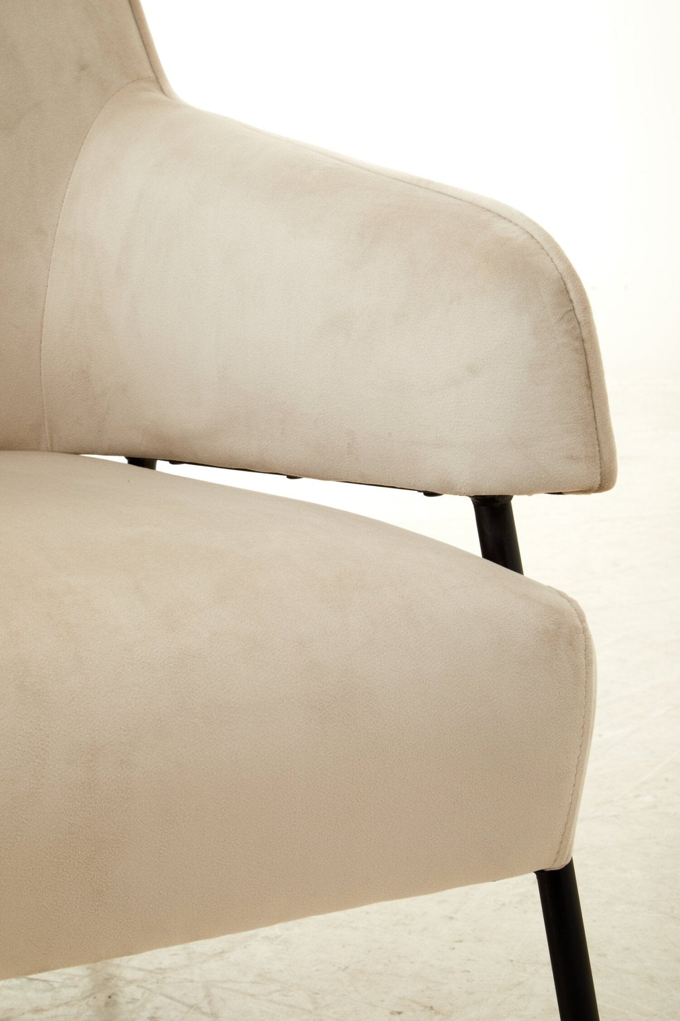 Henia Cream Velvet Chair | Luxury Home Accessories | Heulog Glow