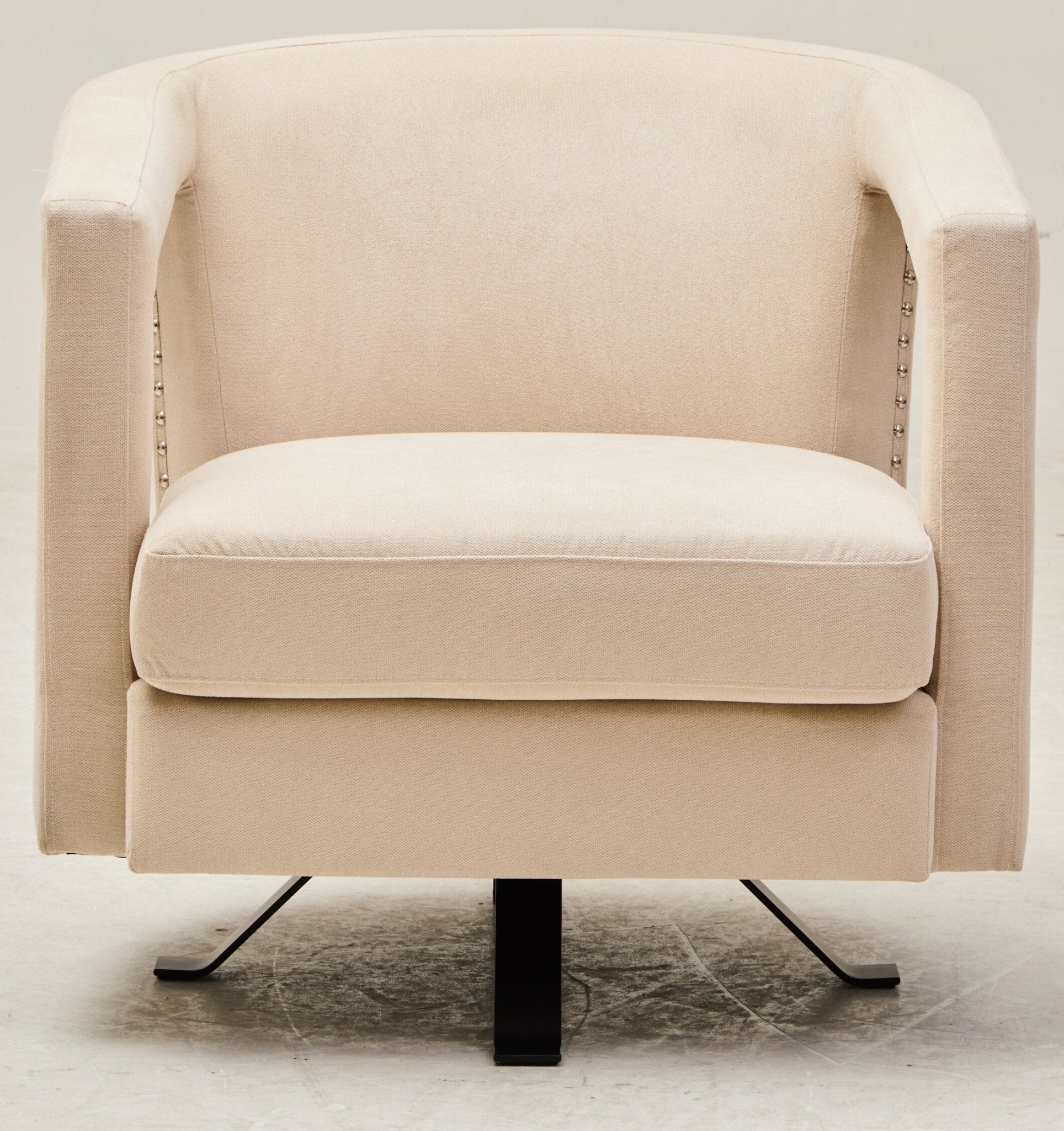 Hestia Beige Velvet Swivel Chair | Luxury Home Accessories | Heulog Glow