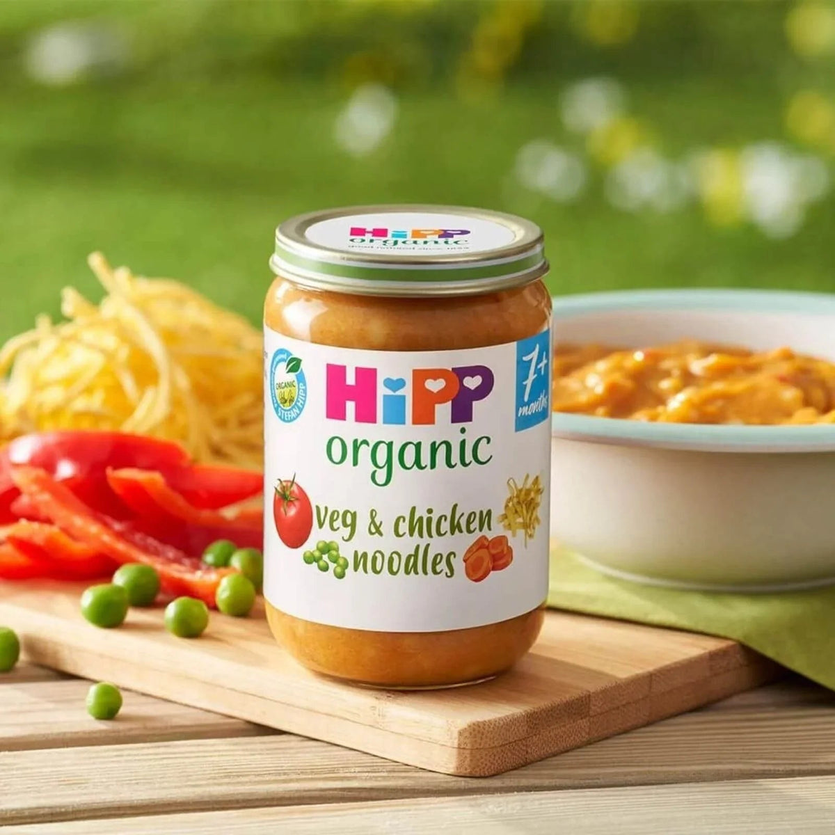 HiPP Organic Vegetables & Chicken Noodles Baby Food Jar 7+ months 190g | Luxury Home Accessories | Heulog Glow