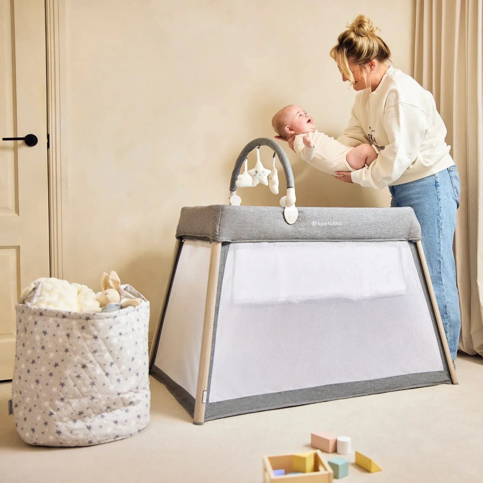 Ickle Bubba Scout 3-in-1 Travel Crib Cot & Playpen - Ash Grey | Luxury Home Accessories | Heulog Glow