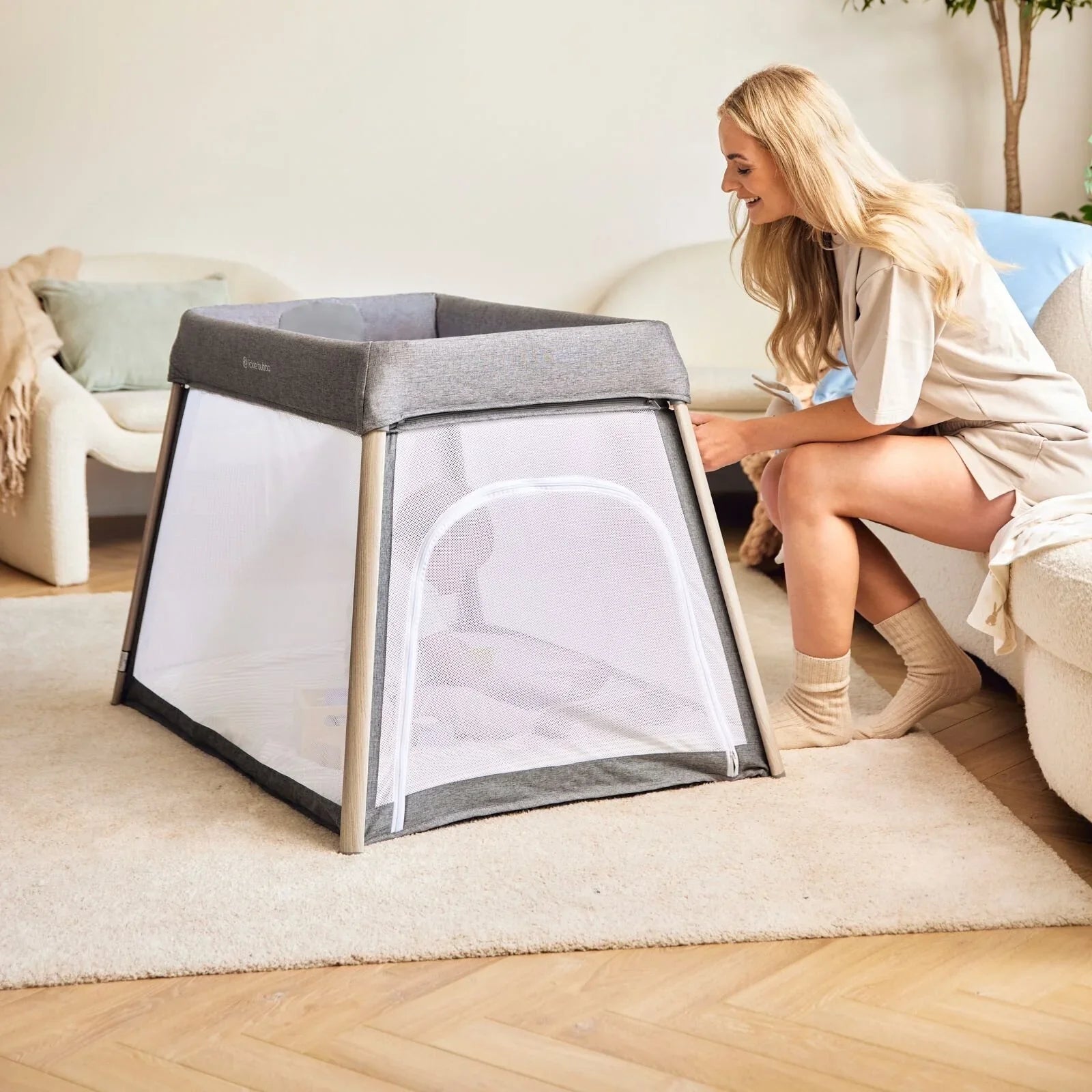 Ickle Bubba Scout 3-in-1 Travel Crib Cot & Playpen - Ash Grey | Luxury Home Accessories | Heulog Glow