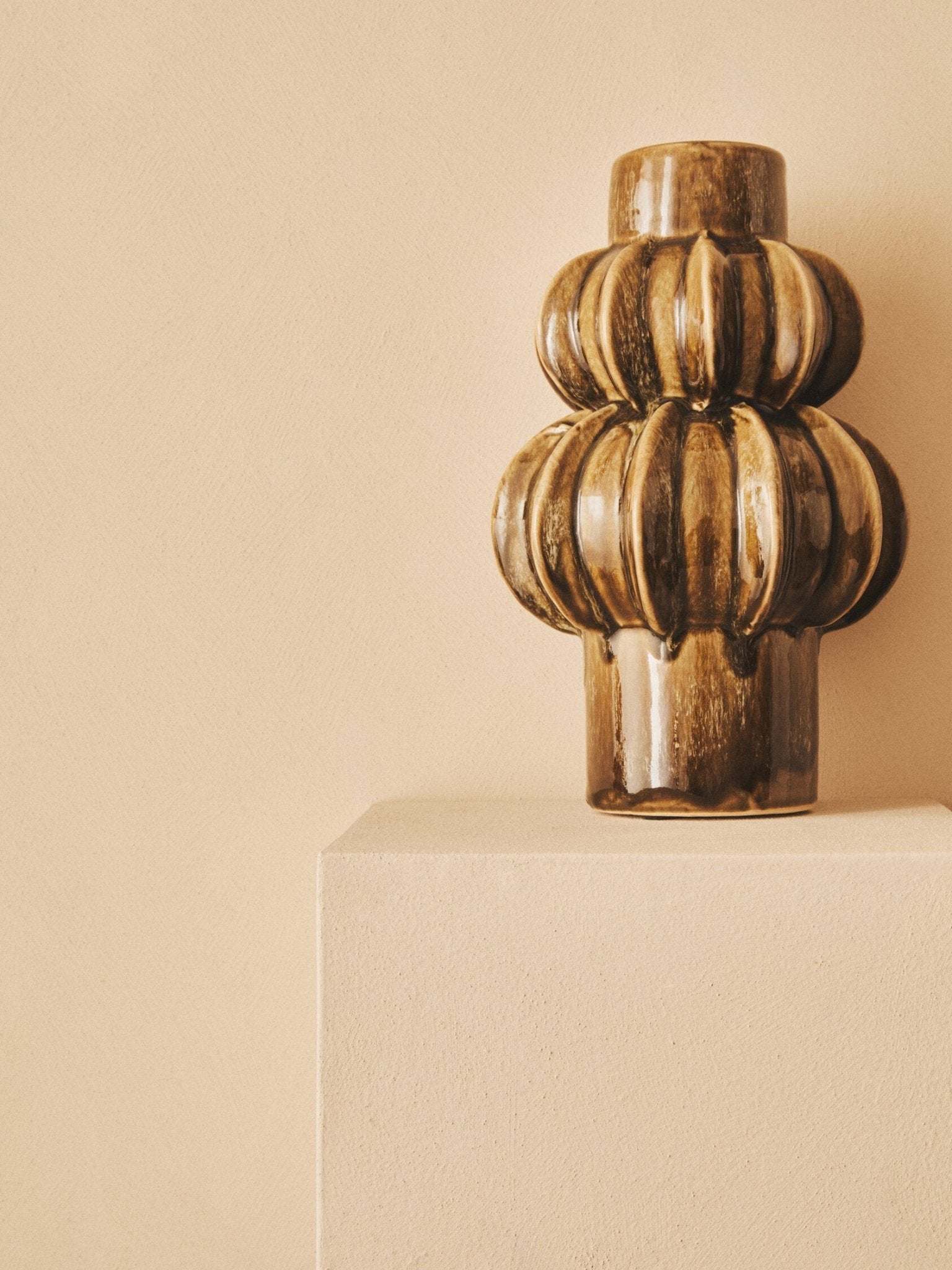 Kondo Brown Bubble Vase | Luxury Home Accessories | Heulog Glow