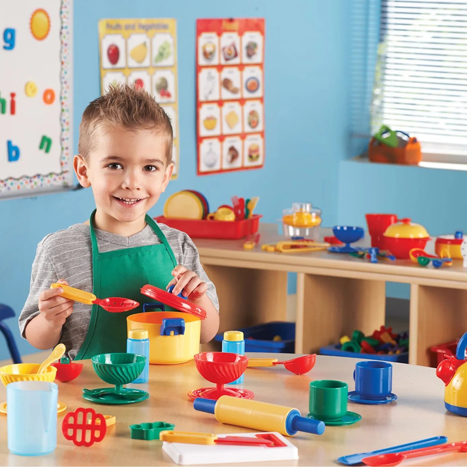 Learning Resources Pretend & Play Great Value Kitchen Set | Luxury Home Accessories | Heulog Glow