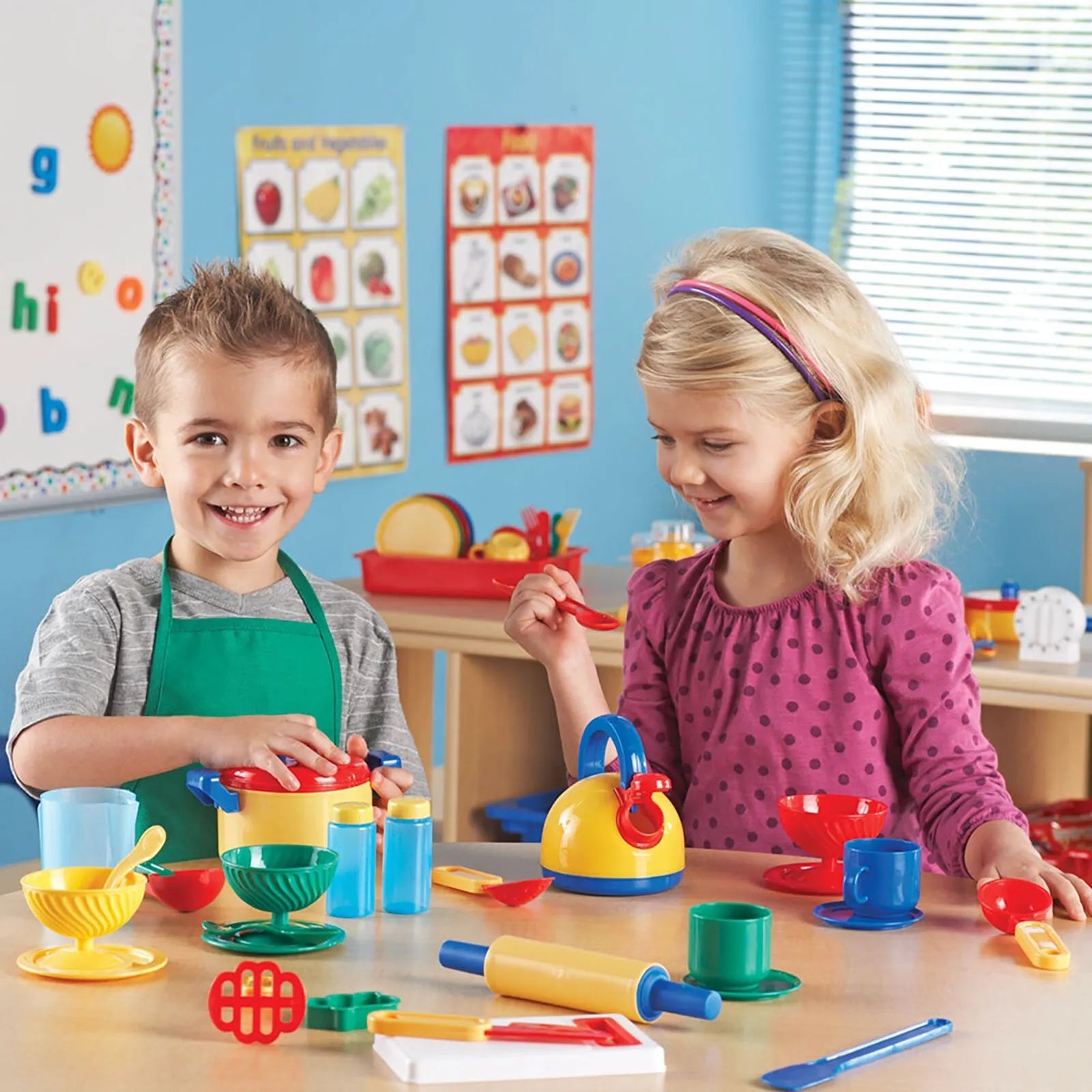 Learning Resources Pretend & Play Great Value Kitchen Set | Luxury Home Accessories | Heulog Glow