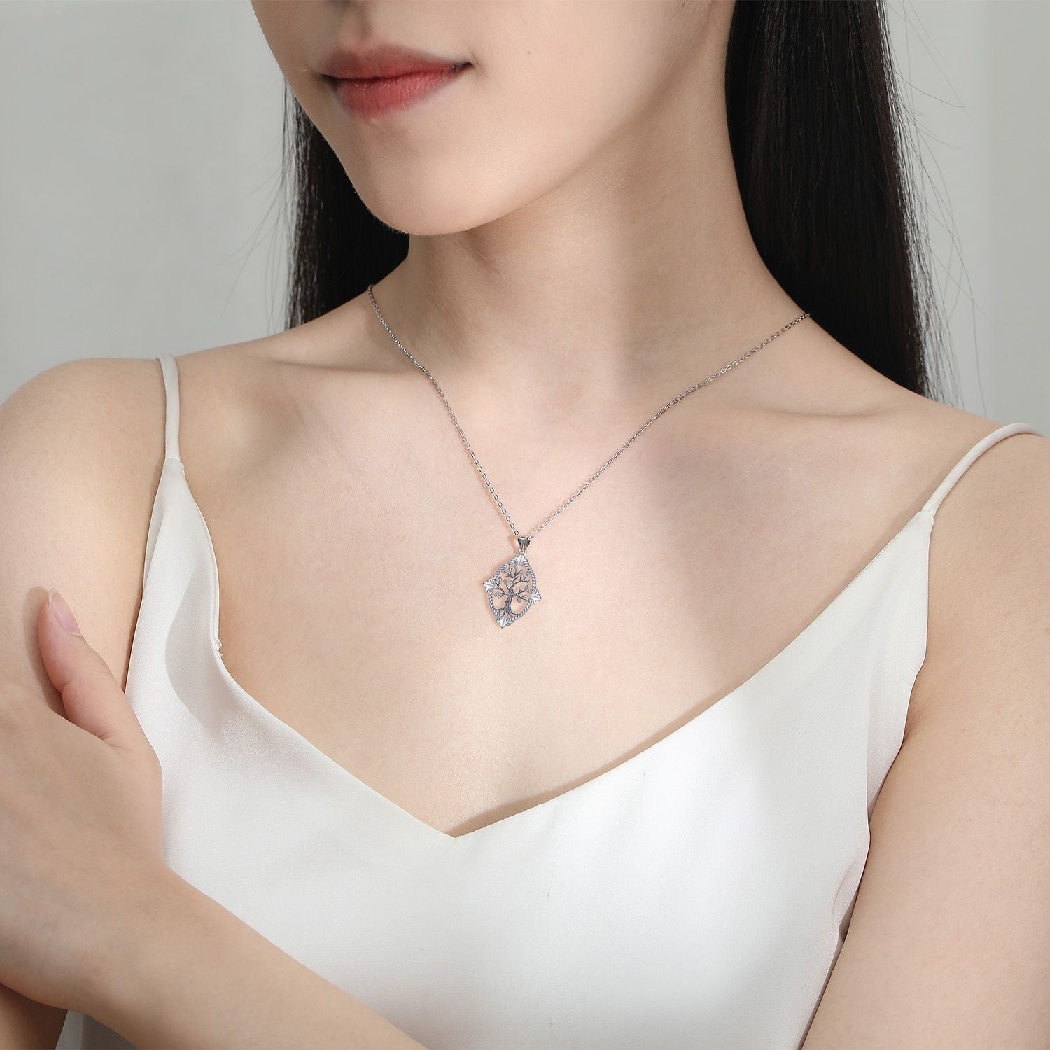 Lucky Tree Necklace Female Clavicle Chain Valentine's Day Gift | Luxury Home Accessories | Heulog Glow