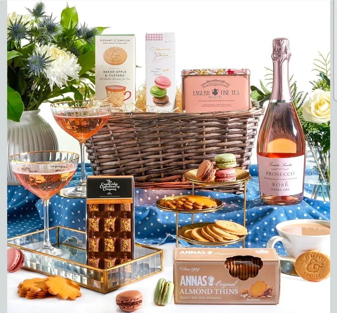 Luxury Prosecco, Chocolate & Sweet Hamper | Luxury Home Accessories | Heulog Glow