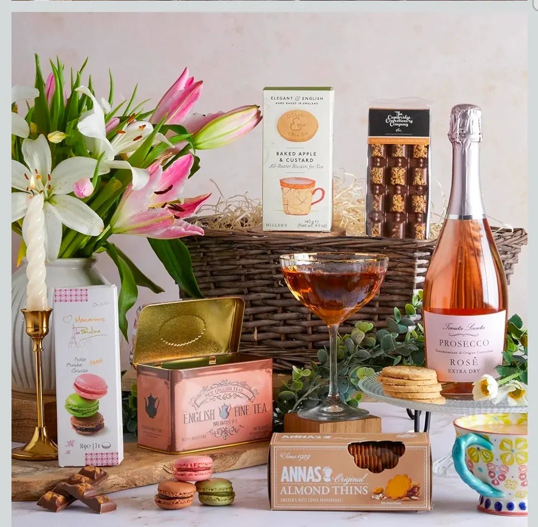 Luxury Prosecco, Chocolate & Sweet Hamper | Luxury Home Accessories | Heulog Glow