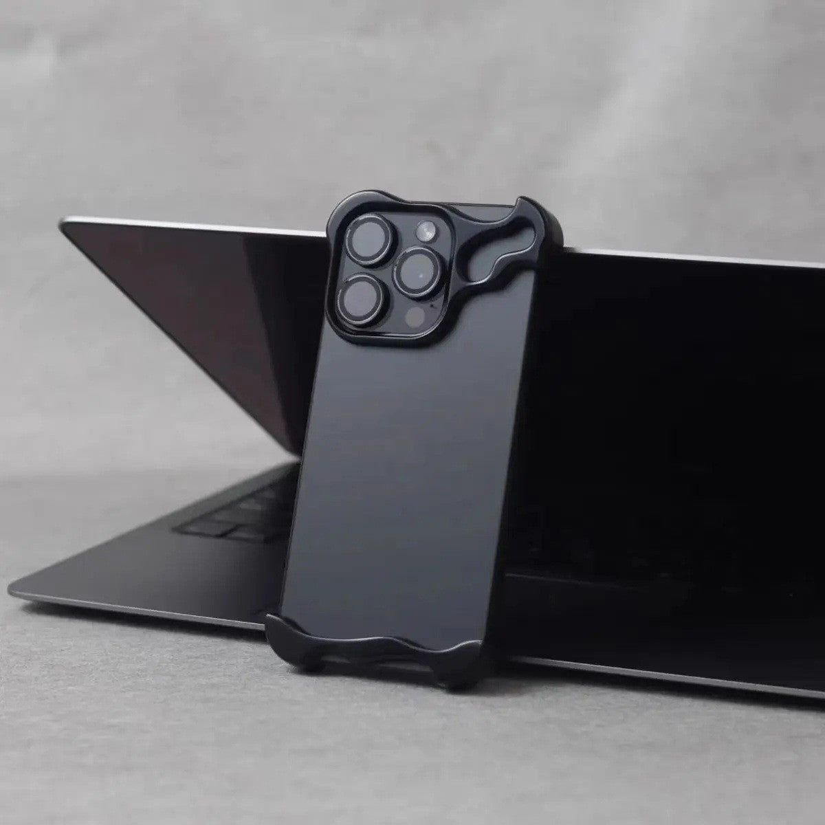 Metal Corner Pad Drop-resistant Phone Case | Luxury Home Accessories | Heulog Glow