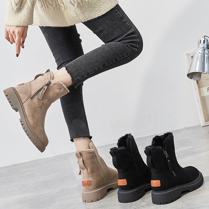 Middle Tube Plush Warm Cotton Shoes Leather And Fur Integrated Winter Women's Boots | Luxury Home Accessories | Heulog Glow