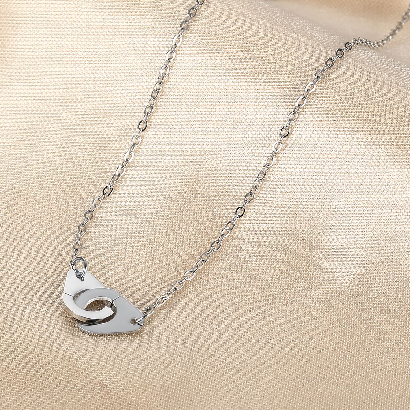 Minimalist Double-Ring Handcuff Pendant Necklace, Personalized Hip-Hop Style | Luxury Home Accessories | Heulog Glow