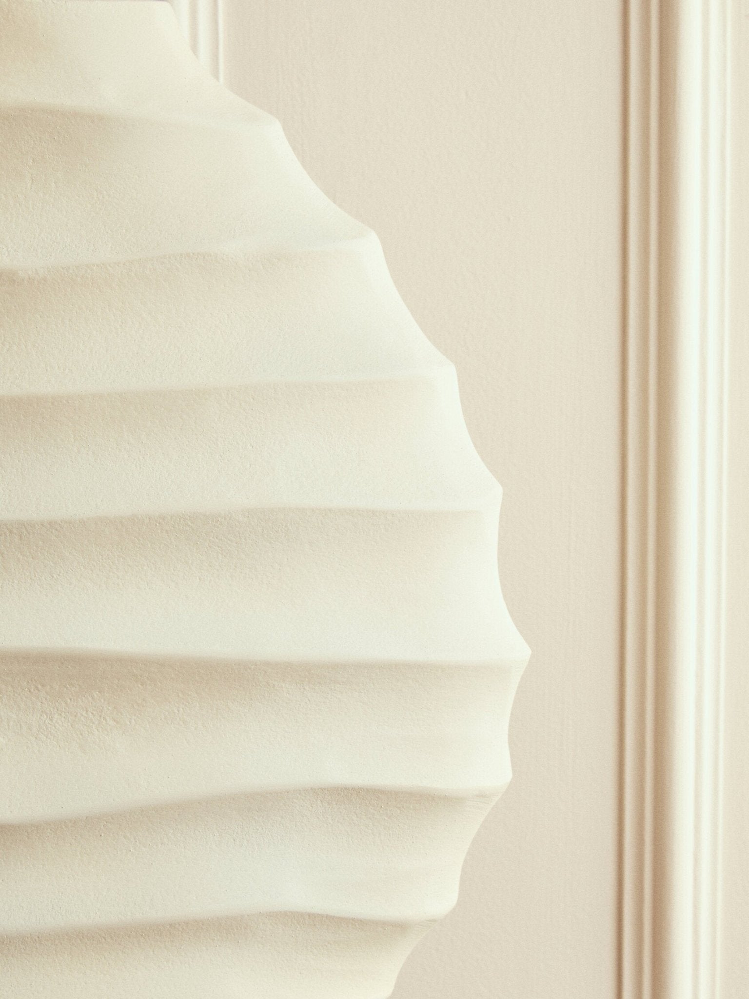 Mira Large Ivory Finish Rippled Round Vase | Luxury Home Accessories | Heulog Glow