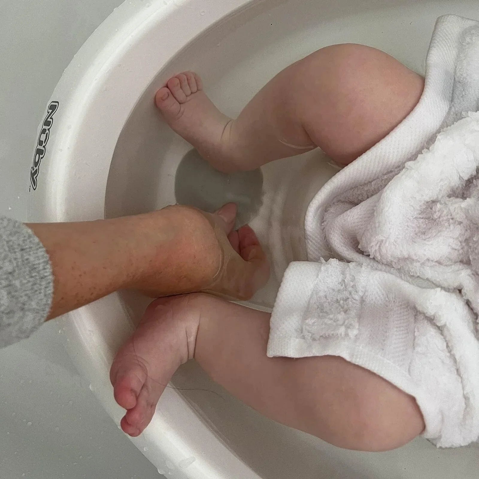 Nuby Newborn Baby Bath | Luxury Home Accessories | Heulog Glow