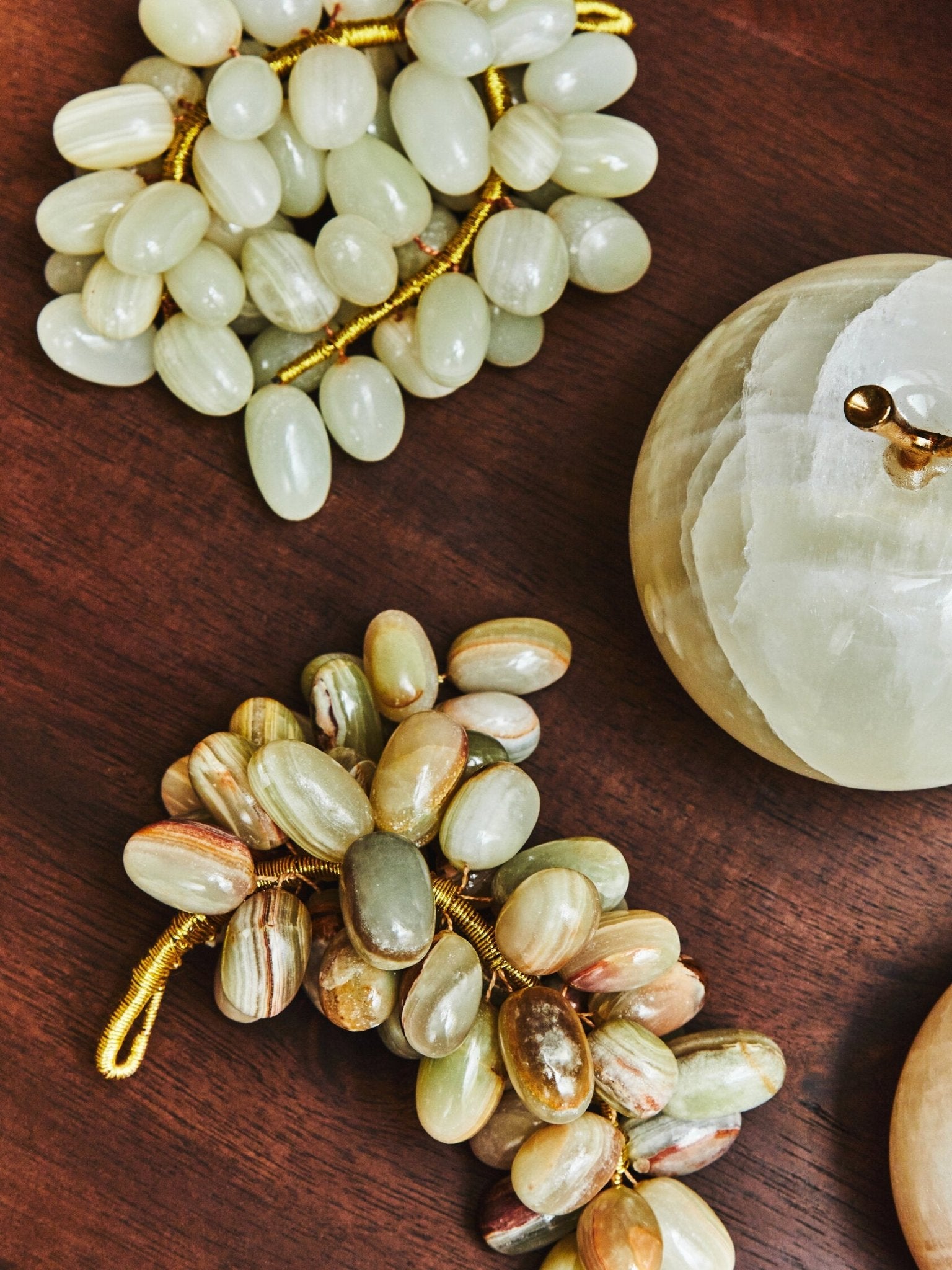 Oleena Onyx Decorative Apple | Luxury Home Accessories | Heulog Glow