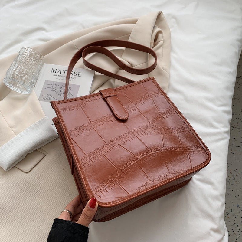 One-shoulder Messenger Retro Bucket Bag | Luxury Home Accessories | Heulog Glow