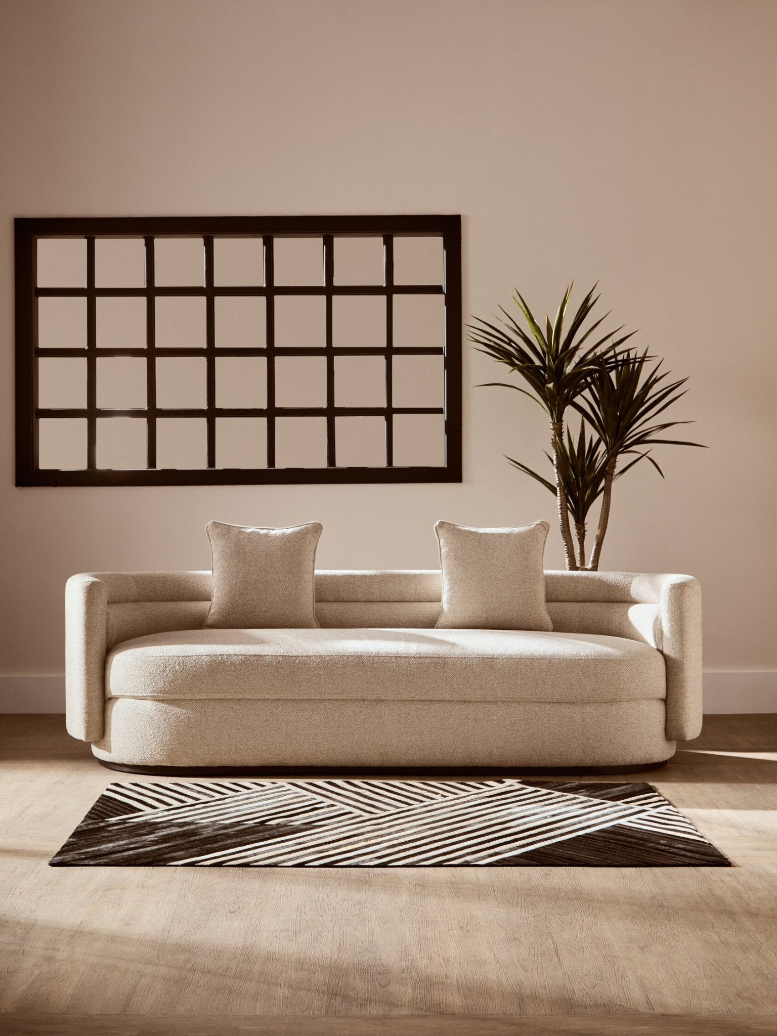 Oratino Ivory Linen 3 Seater Curved Sofa | Luxury Home Accessories | Heulog Glow