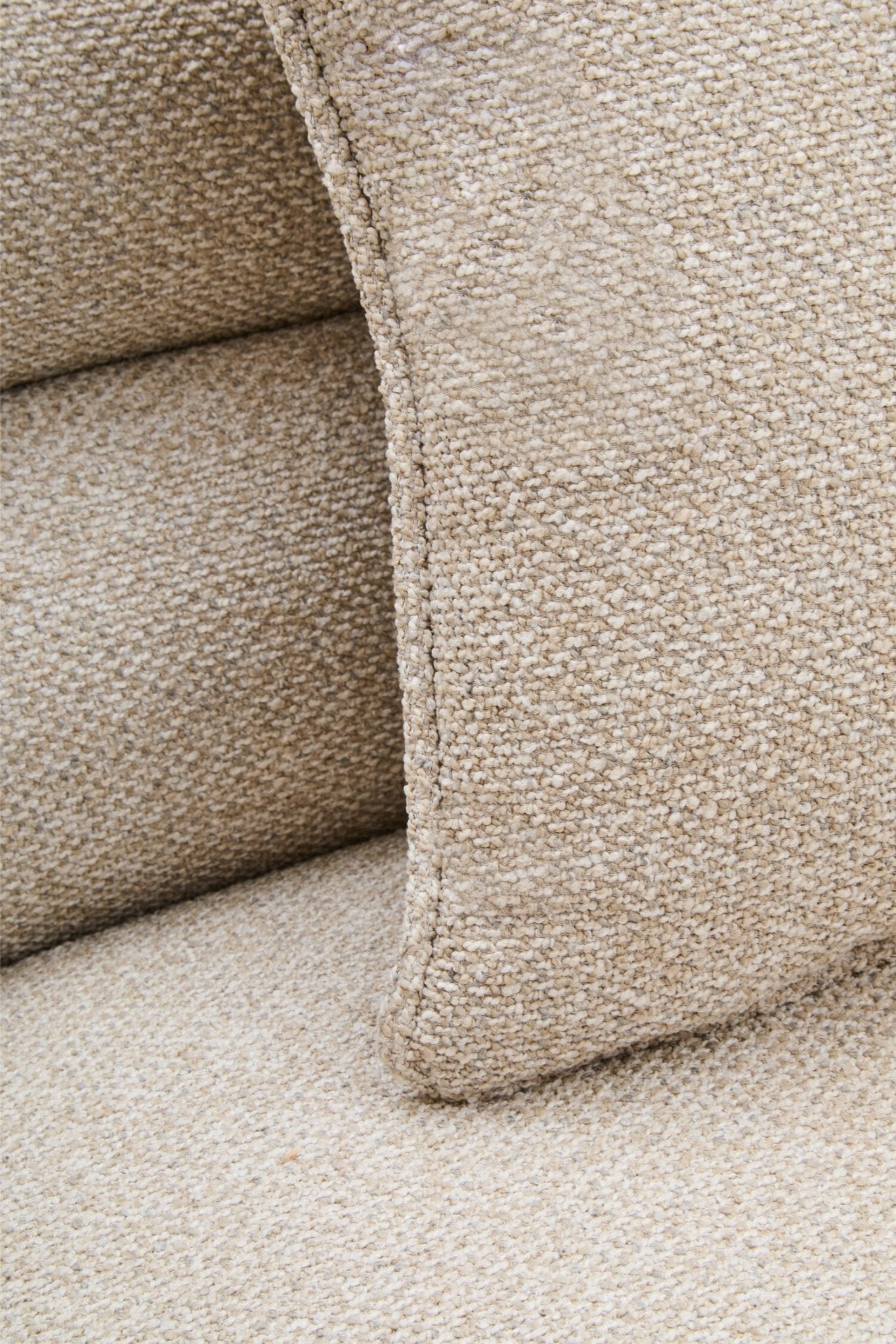 Oratino Ivory Linen 3 Seater Curved Sofa | Luxury Home Accessories | Heulog Glow