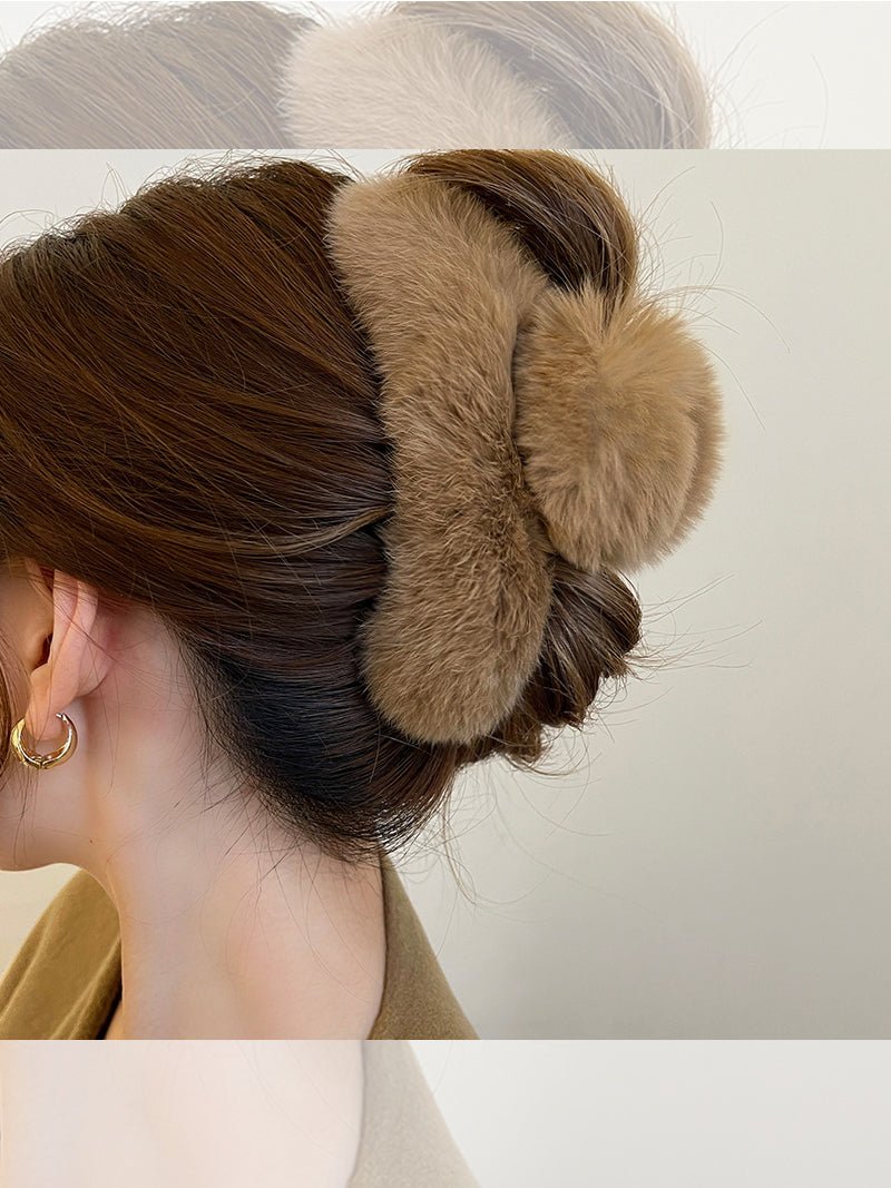 Oversized Rabbit Plush Grab Clip Senior Sense Light Luxury Hair Clip Female | Luxury Home Accessories | Heulog Glow