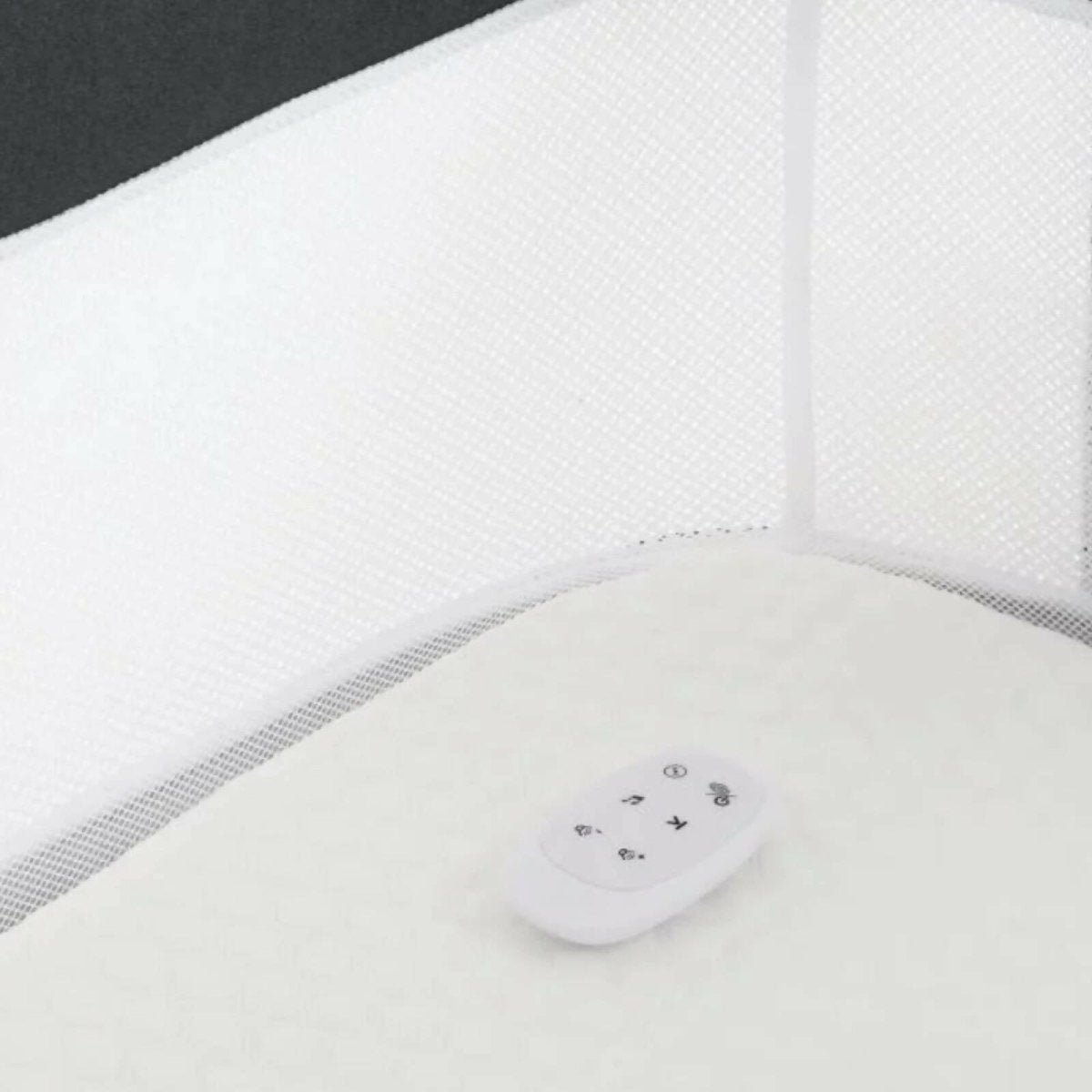 Oyster Wiggle Crib Co-Sleeper - Carbonite | Luxury Home Accessories | Heulog Glow