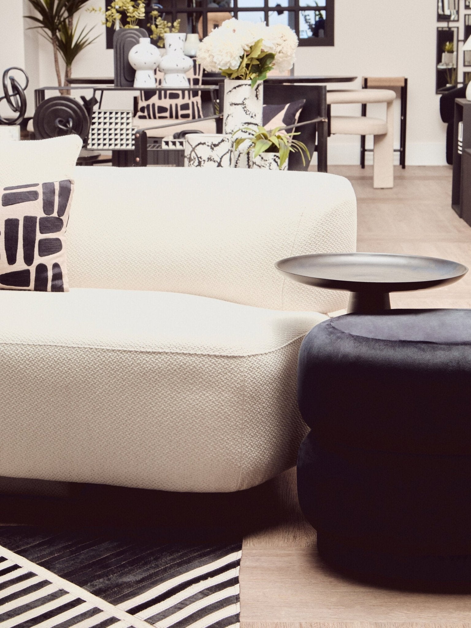 Ozzano Cream Linen 3 Seater Sofa | Luxury Home Accessories | Heulog Glow