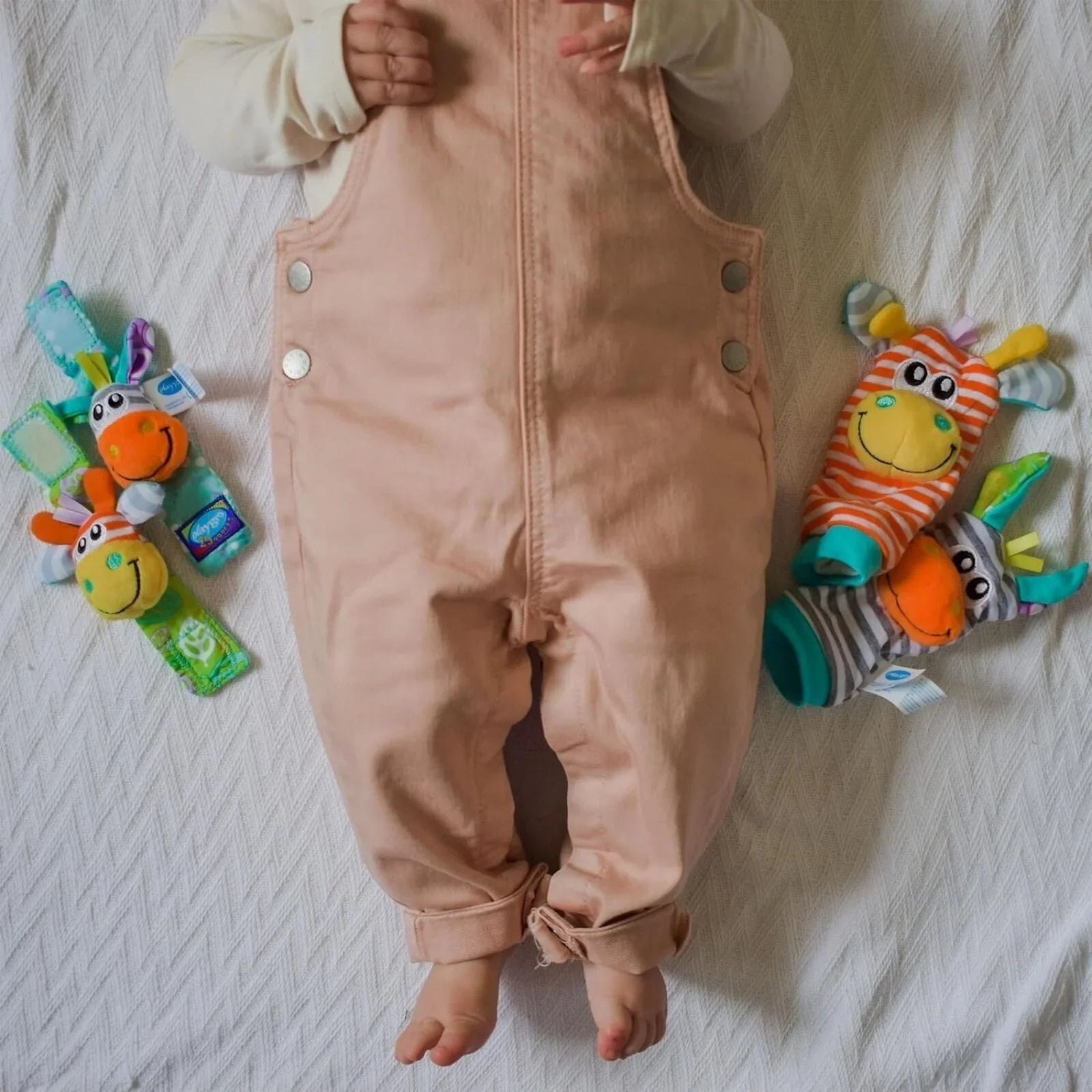 Playgro Jungle Wrist Rattle & Foot Finder | Luxury Home Accessories | Heulog Glow