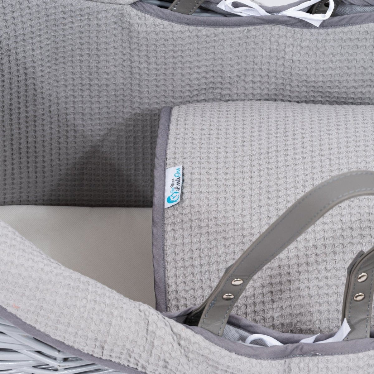 Pod Grey Waffle Moses Basket Bedding Set (Basket Not Included!) | Luxury Home Accessories | Heulog Glow