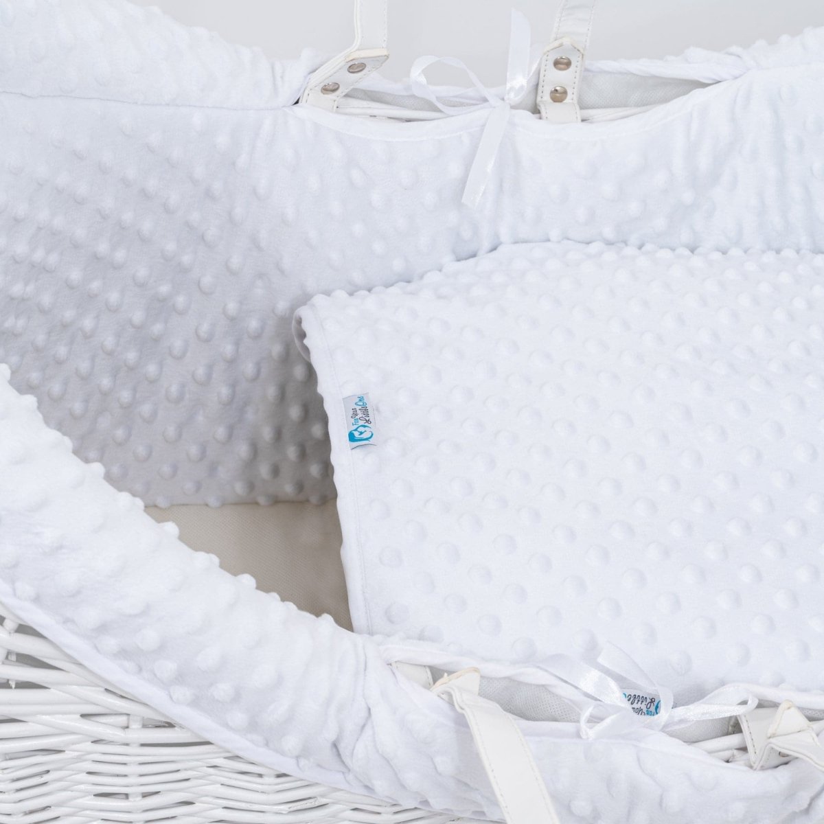 Pod White Dimple Moses Basket Bedding Set (Basket Not Included!) | Luxury Home Accessories | Heulog Glow