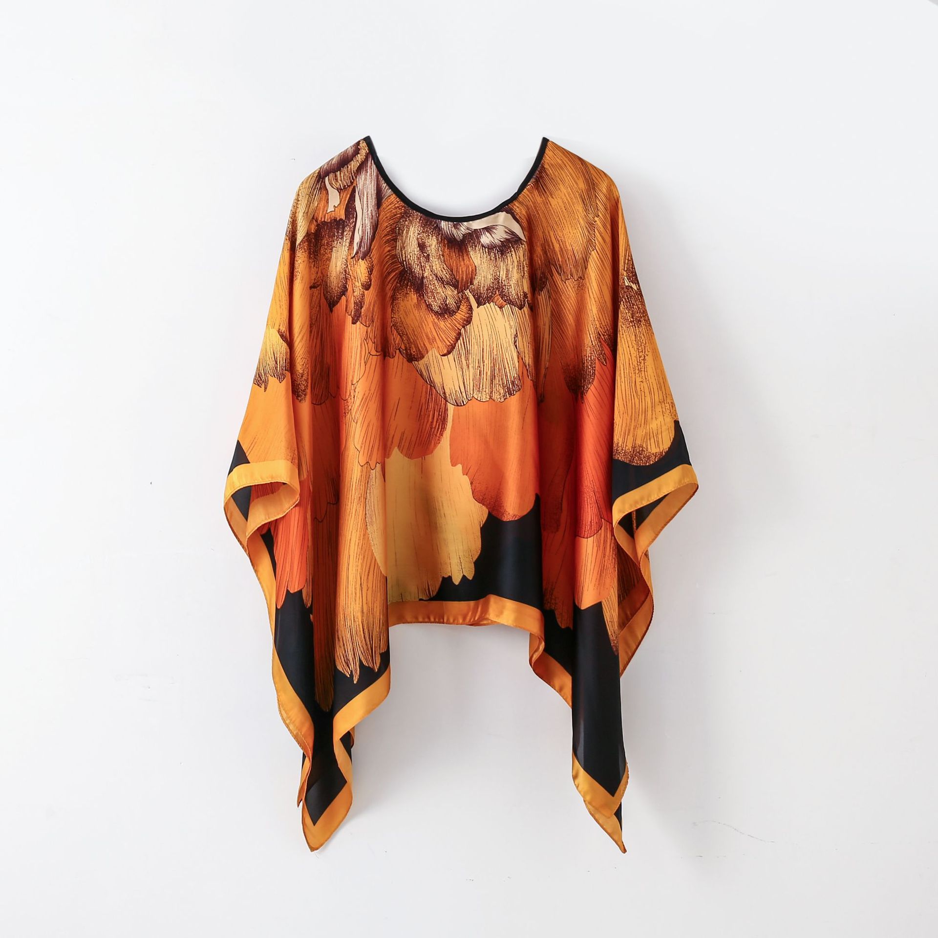 Pullover Shawl Outerwear Cover-up Multifunctional Scarf | Luxury Home Accessories | Heulog Glow