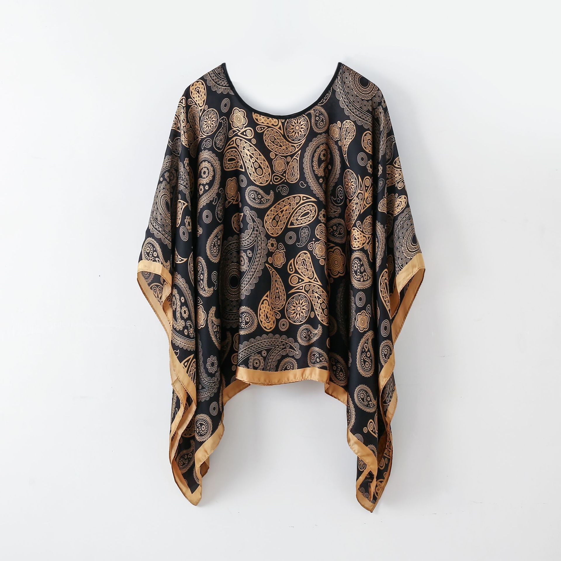 Pullover Shawl Outerwear Cover-up Multifunctional Scarf | Luxury Home Accessories | Heulog Glow