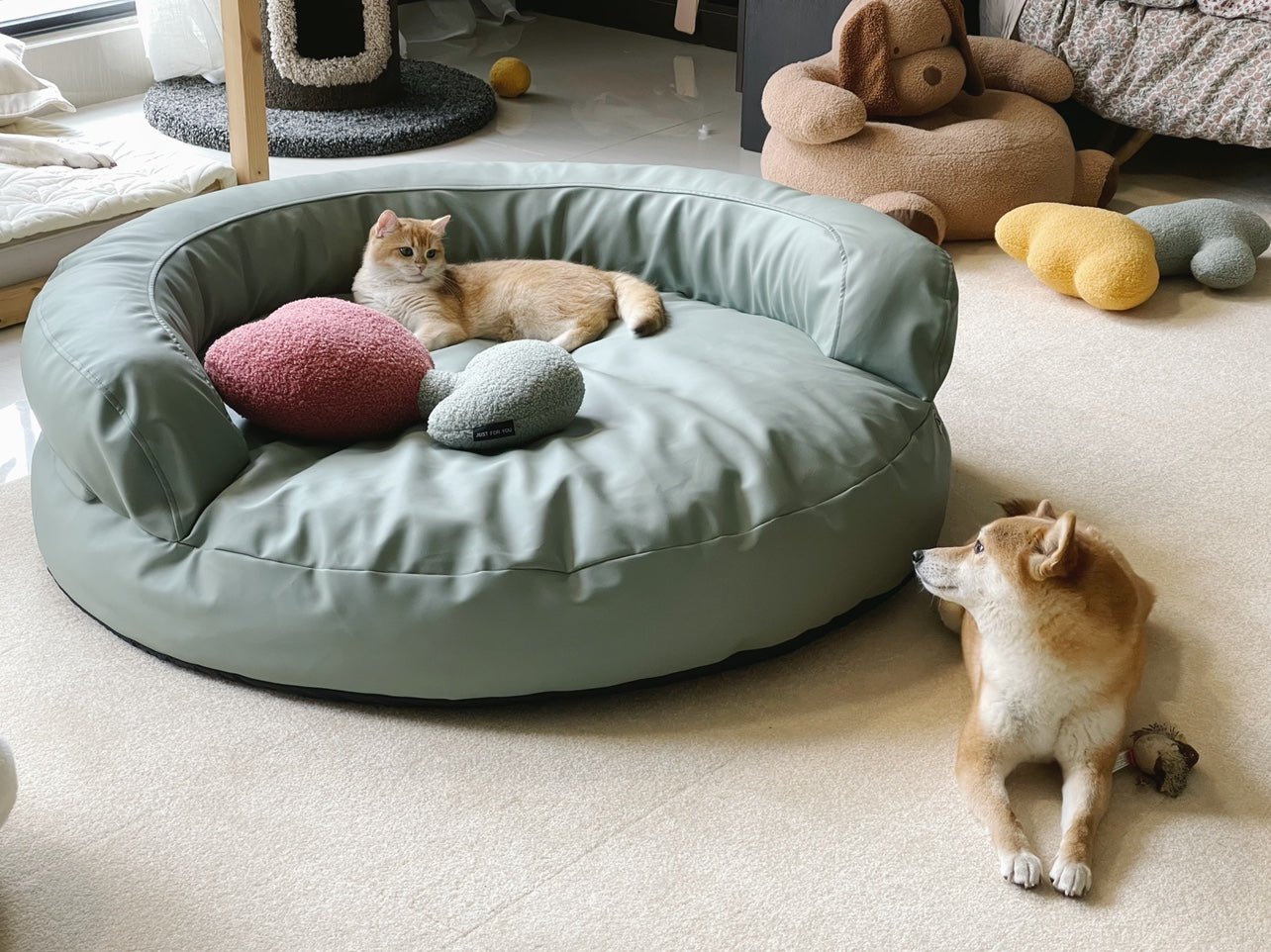 Removable And Washable Dog Kennel Cat Kennel Embroidered Characters | Luxury Home Accessories | Heulog Glow