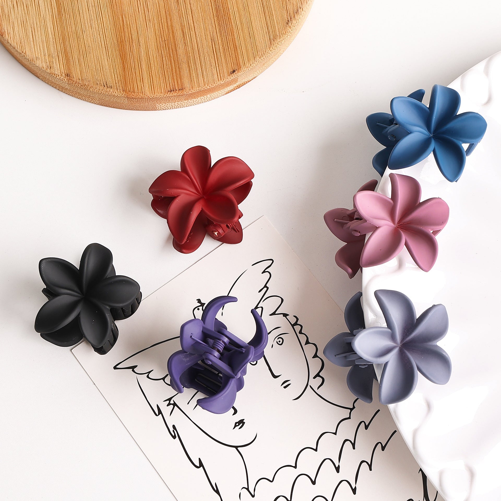 Retro Sweet Hair Claw Clip Women's Side Grip | Luxury Home Accessories | Heulog Glow