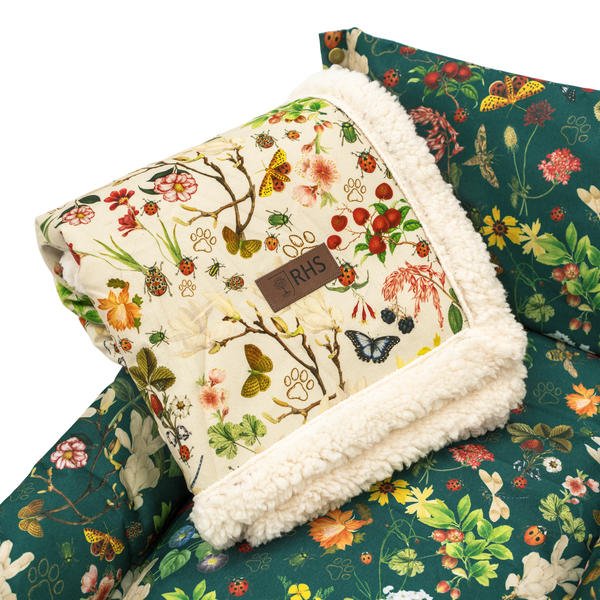 RHS Pets in the Garden Printed Sherpa Blanket | Luxury Home Accessories | Heulog Glow